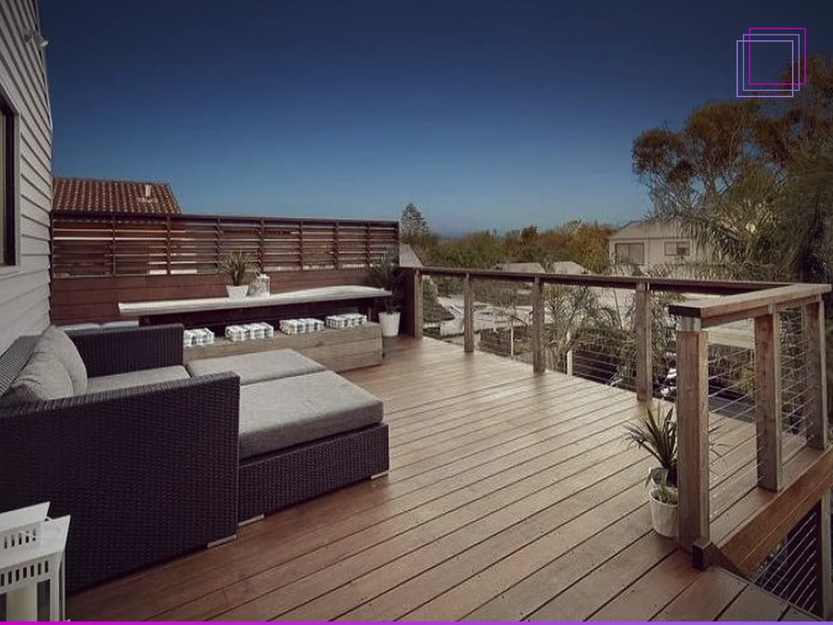 Timber deck with outdoor lounge and cable balustrade